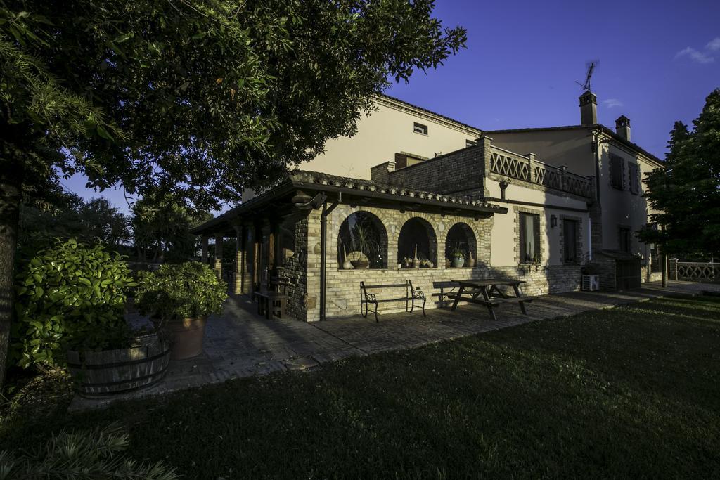 Agriturismo Col Morino Bed & Breakfast Pineto Dış mekan fotoğraf